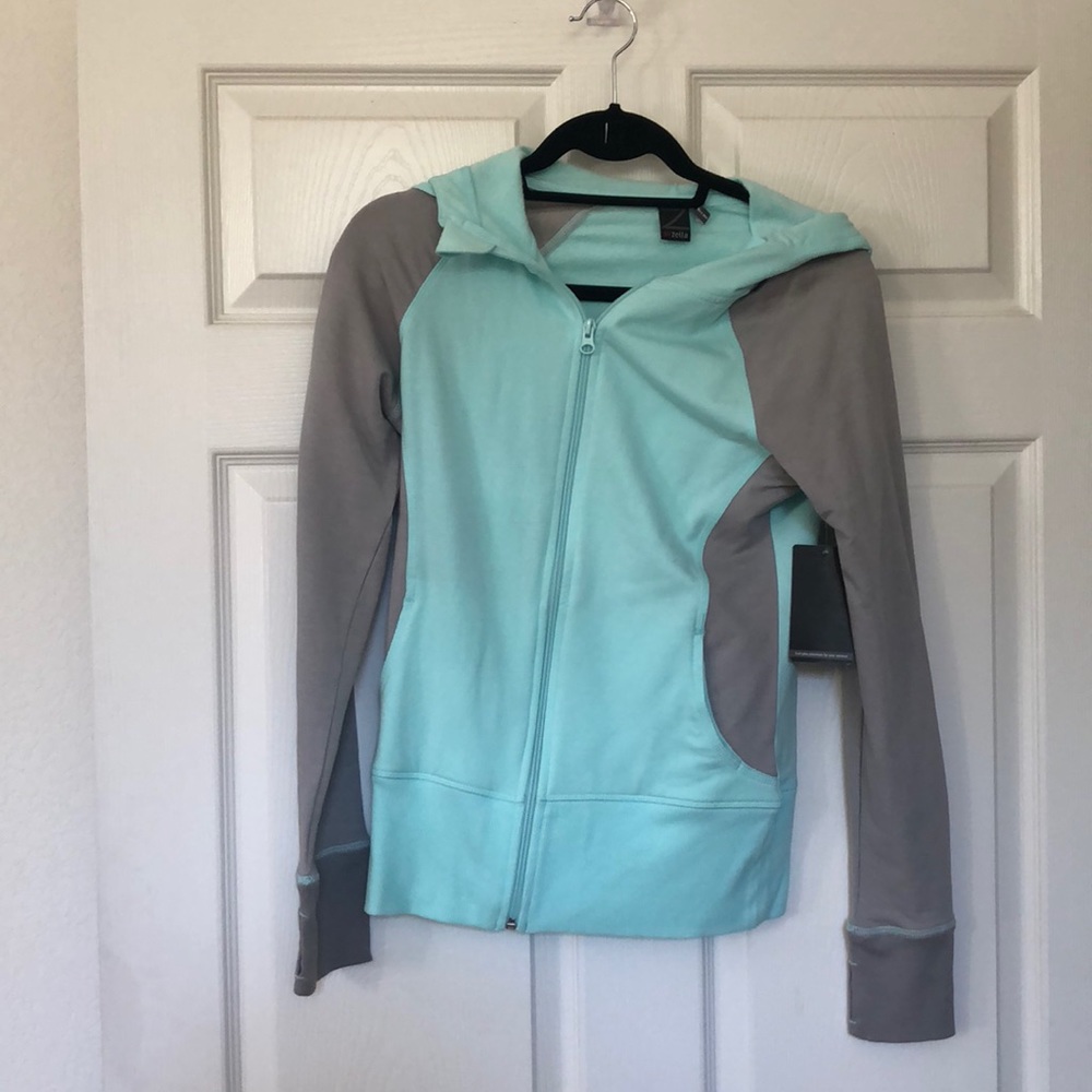 Z by Zella aqua zip workout jacket!